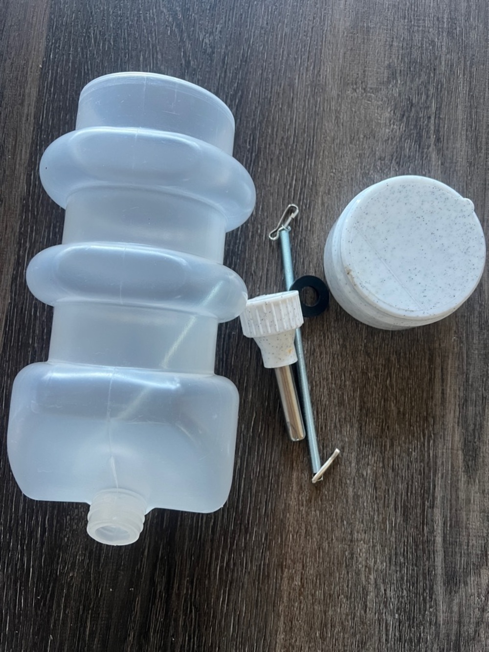 New Rabbit Plastic Water Dispenser Bottle with Pour Spout